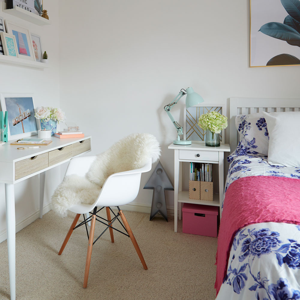 Desk For Teenage Girl Bedroom
 Teenage girls bedroom ideas – Teen girls bedrooms – Girls