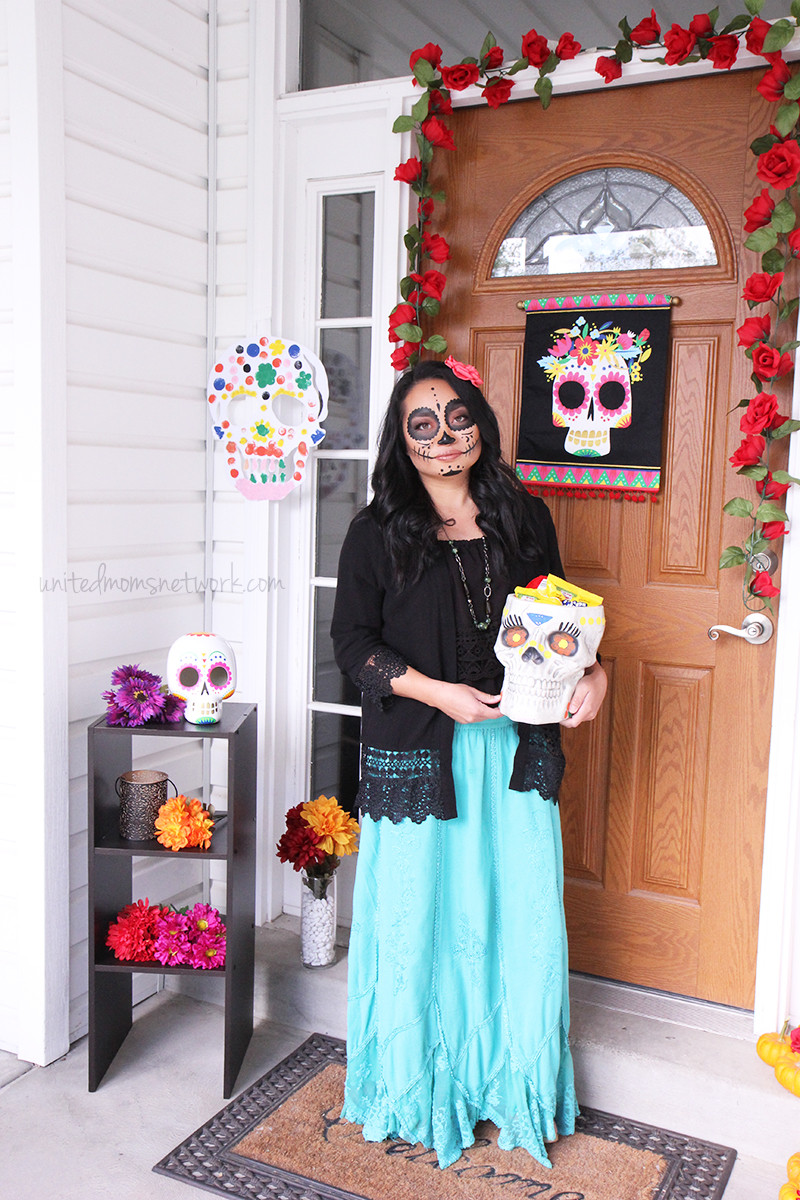 Dia De Los Muertos Costume DIY
 DIY Dia de los Muertos Candy Basket & Costume United