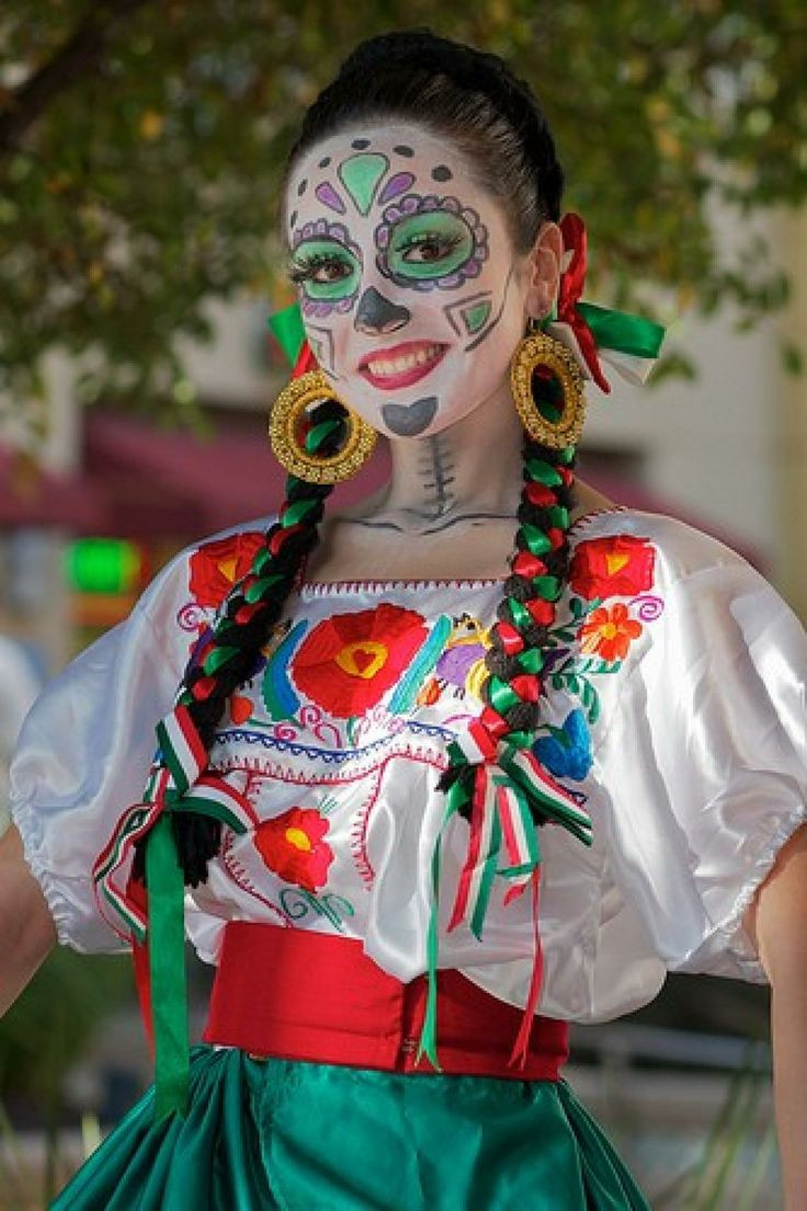 Dia De Los Muertos Costume DIY
 364 best Day of the Dead images on Pinterest