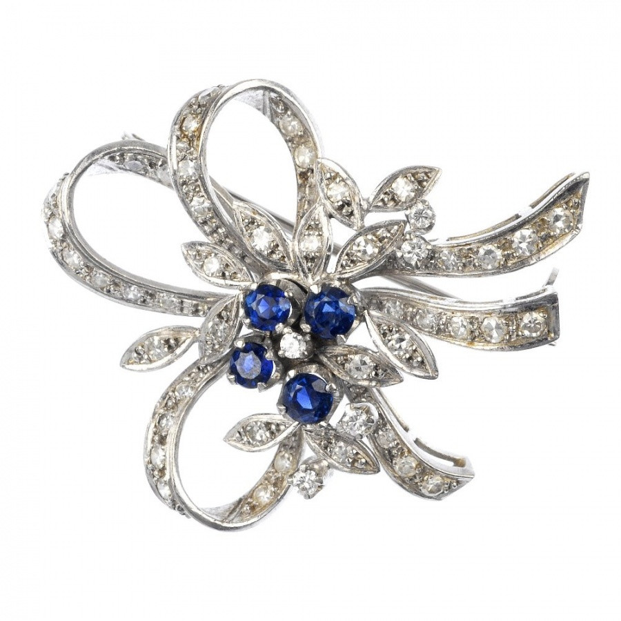 Diamond Brooches
 Diamond and sapphire brooch Pouted line Magazine