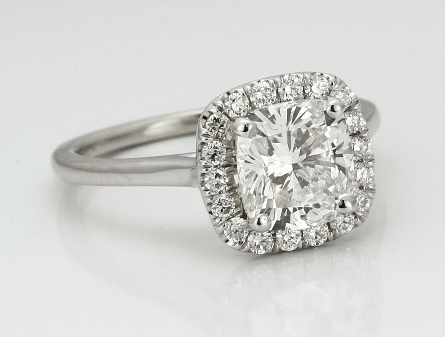 Diamond Halo Engagement Ring
 Halo Engagement Rings What Diamonds Look Best