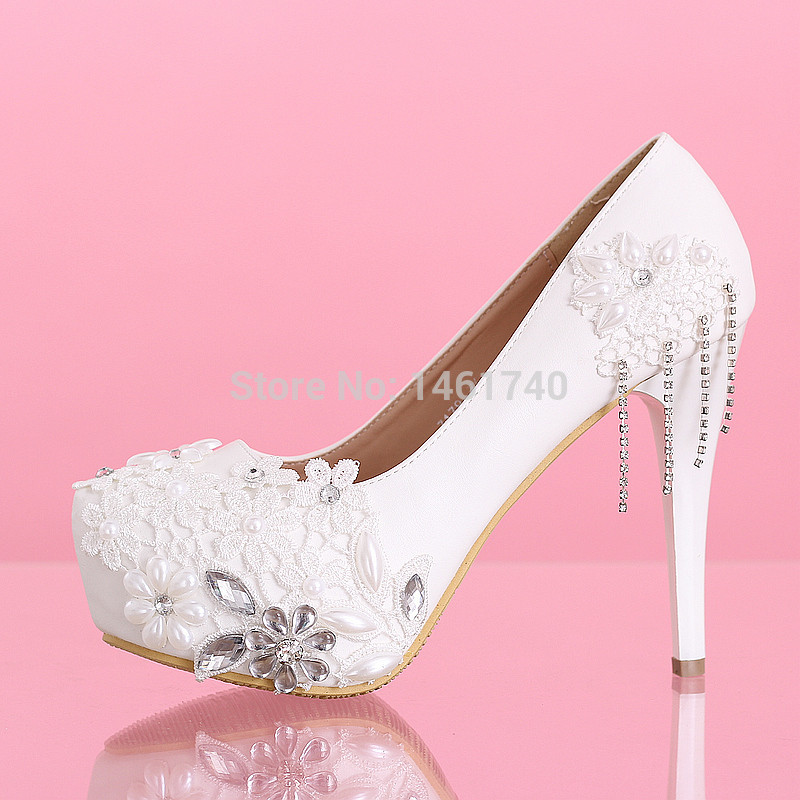 Diamond White Wedding Shoes
 2015 women s new high with leather fringed white flowers