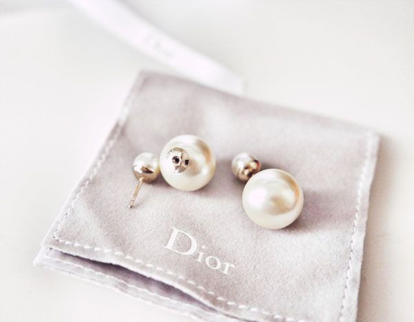 Dior Double Pearl Earrings
 mise en dior earrings BAUBLES Pinterest