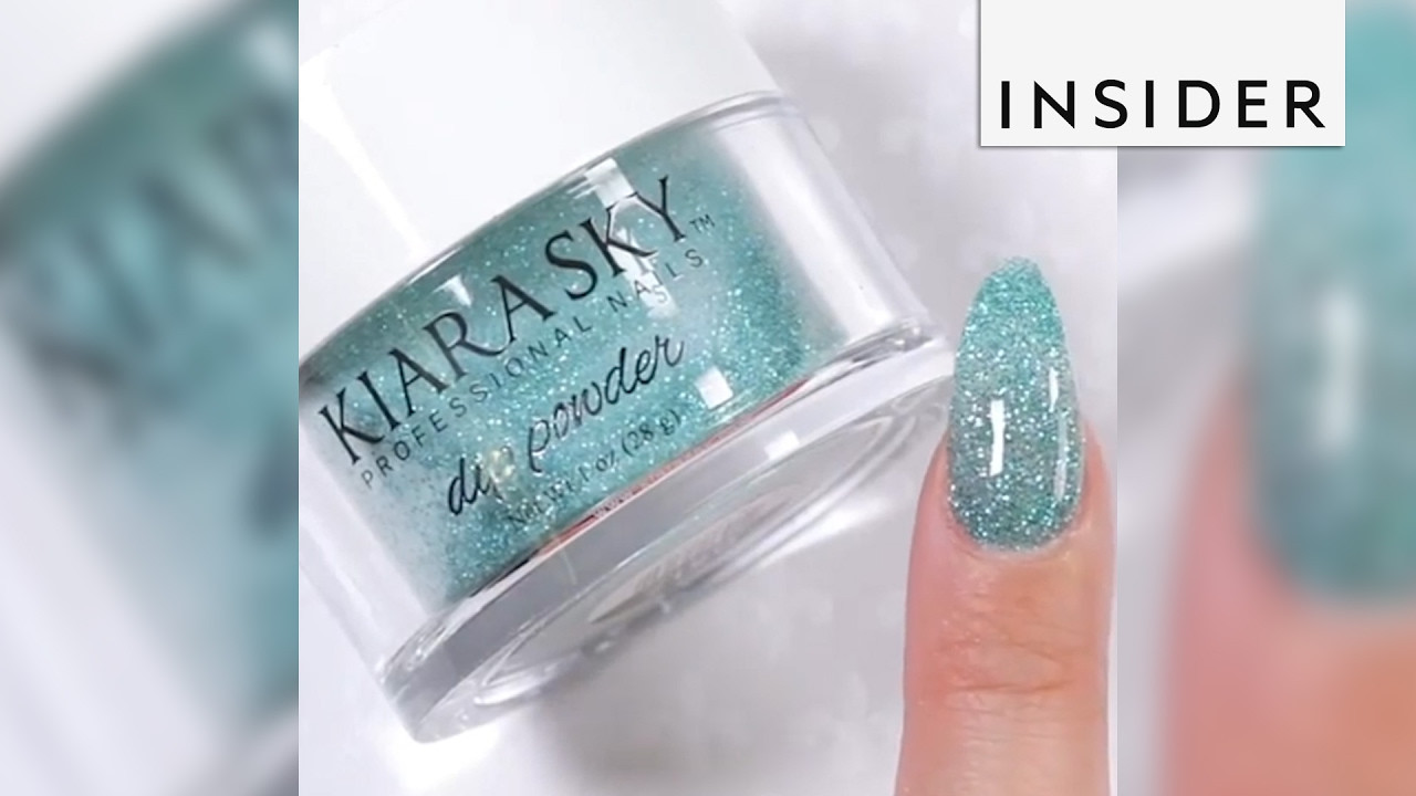 Dip Glitter Nails
 Nails dipped in glitter will make you say OMG