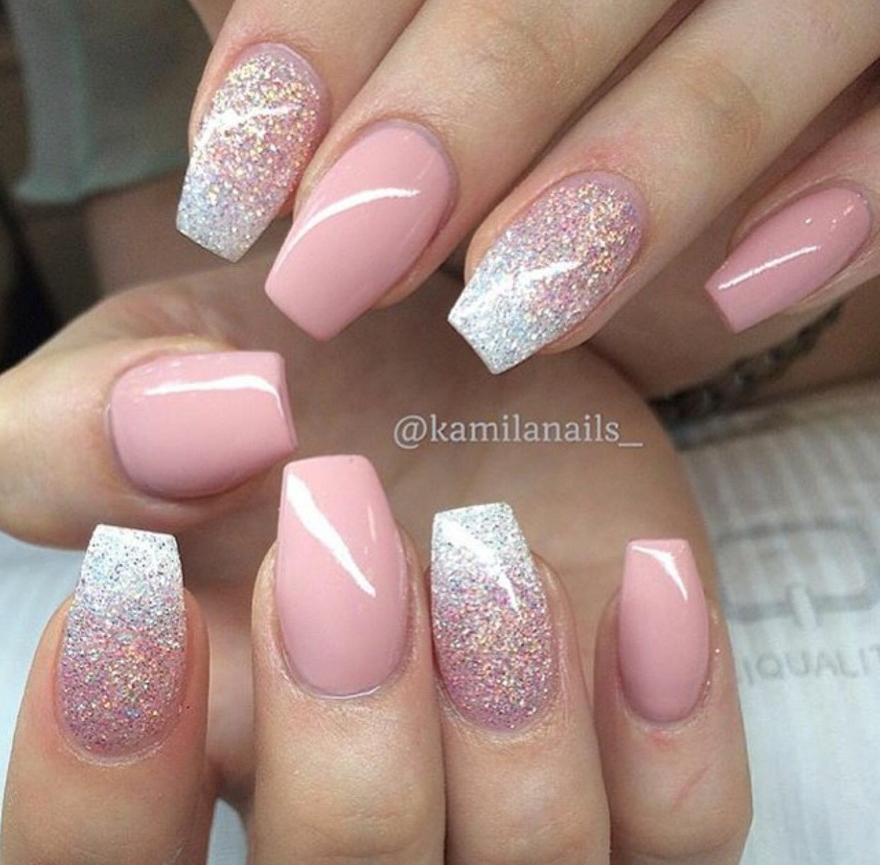 Dip Glitter Nails
 Pink Nails