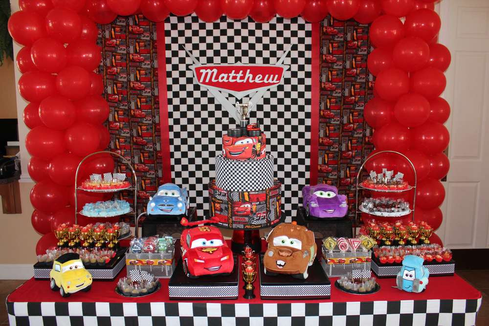 Disney Cars Birthday Decorations
 Disney Cars Birthday Party Ideas 1 of 11