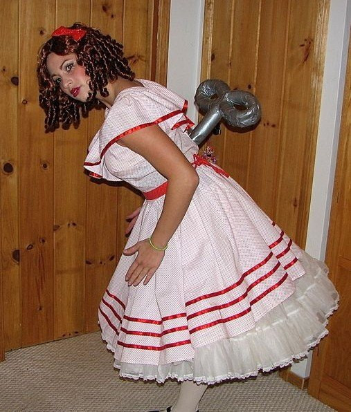 DIY Adult Halloween Costumes
 18 EASY LAST MINUTE HALLOWEEN COSTUME IDEAS FOR THE LAZY