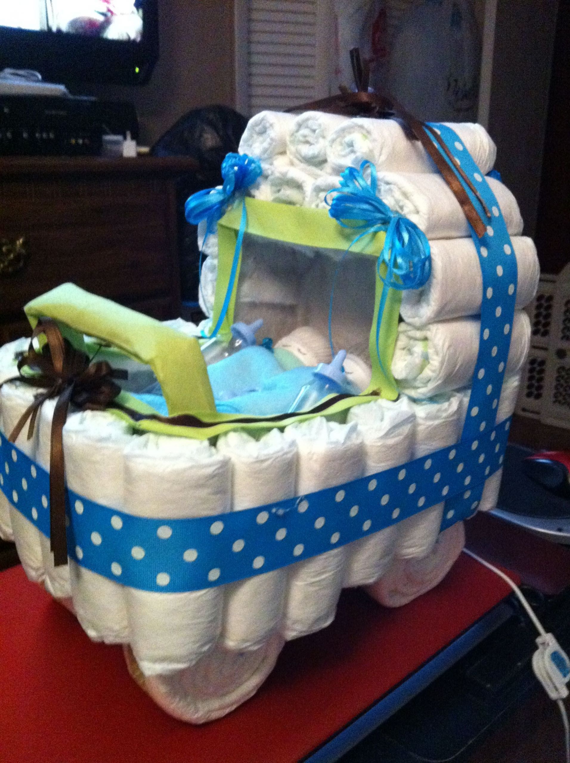 DIY Baby Diapers
 diaper stroller DIY