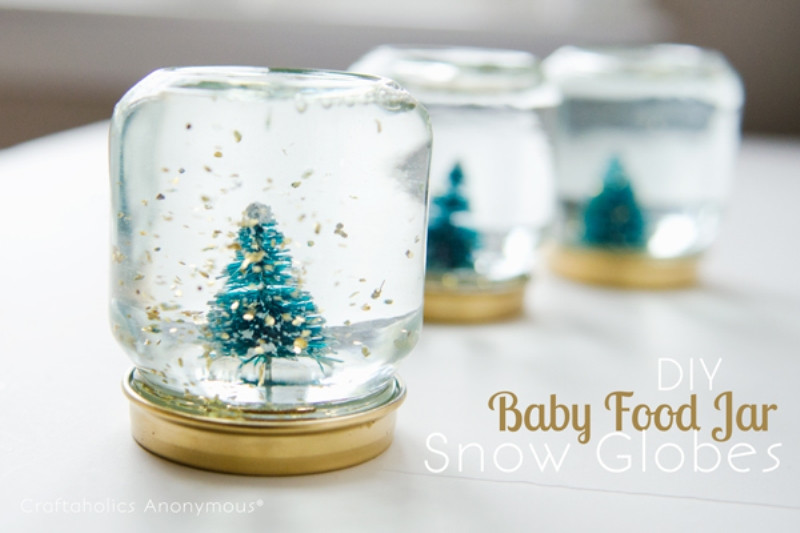 DIY Baby Food Jars
 Amazing DIY Baby Food Jar Snow Globes To Make