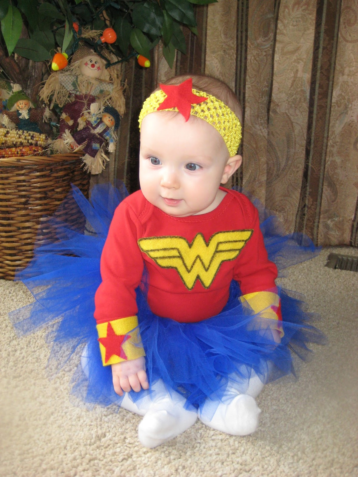 DIY Baby Girl Costume
 Sweet Little es DIY Halloween Costume Ideas