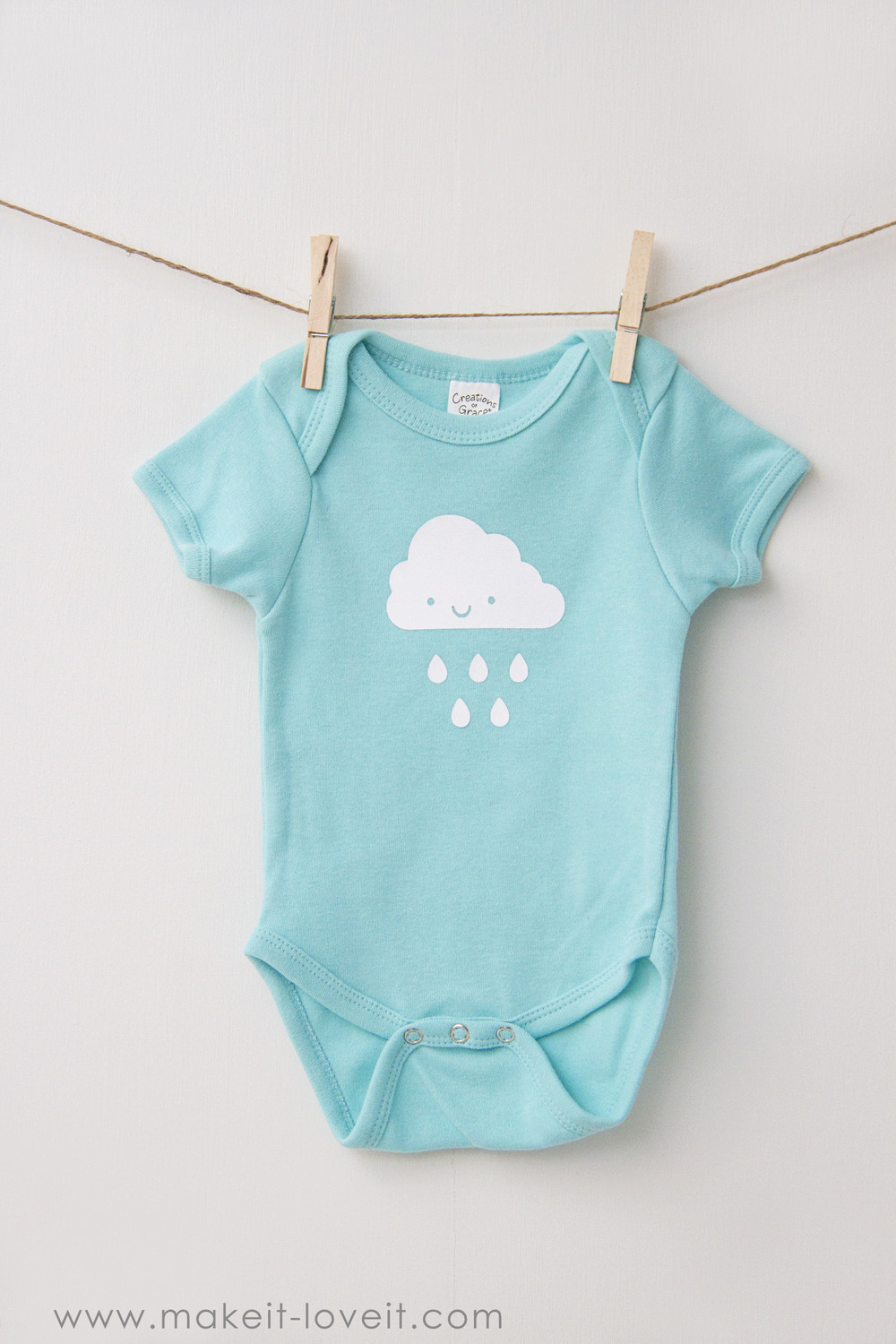 DIY Baby Onesies
 Simple DIY Baby esie Ideas