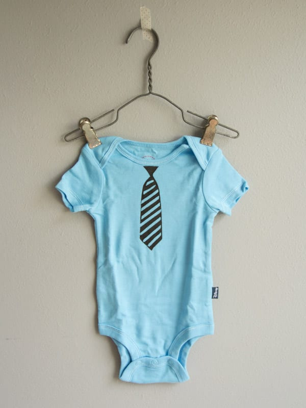 DIY Baby Onesies
 DIY Baby Boy esies