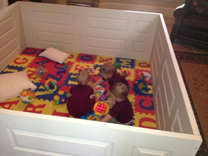 DIY Baby Play Yard
 A great DIY playpen for kids inside or outside made out of