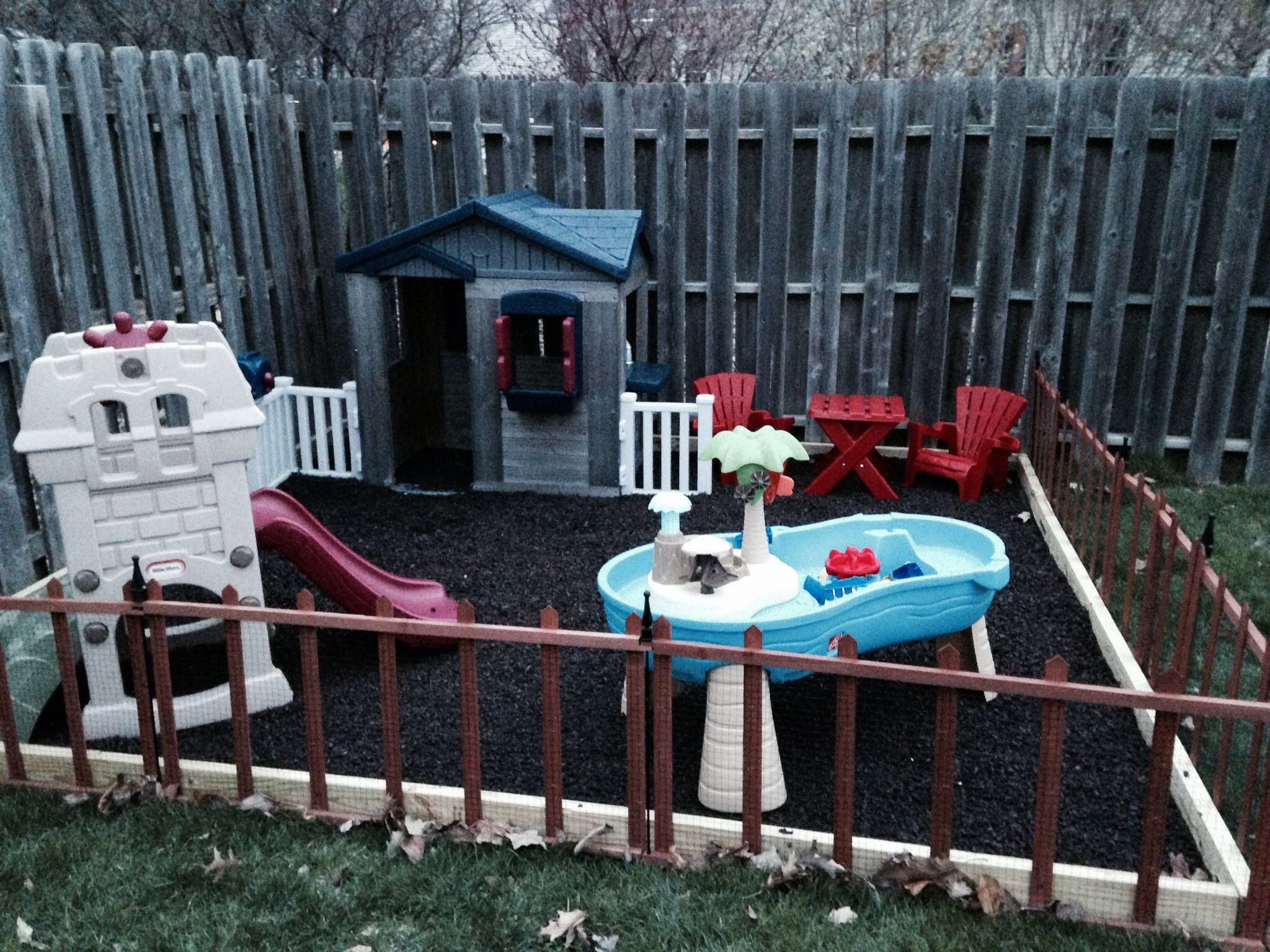 DIY Baby Play Yard
 Toddler outdoor play area