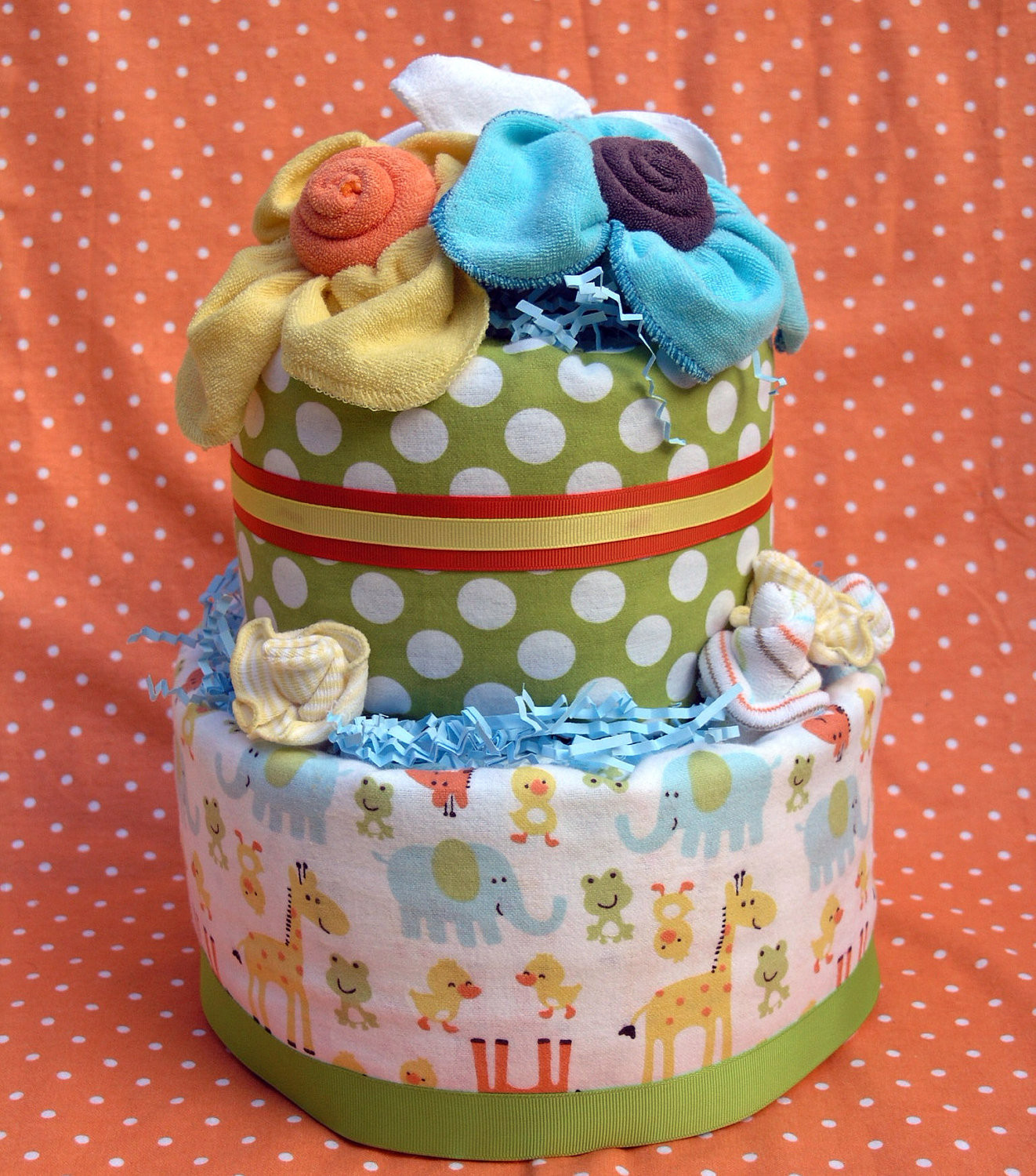 Diy Baby Shower Diaper Cake
 DIY Diaper Cakes For Baby Showers