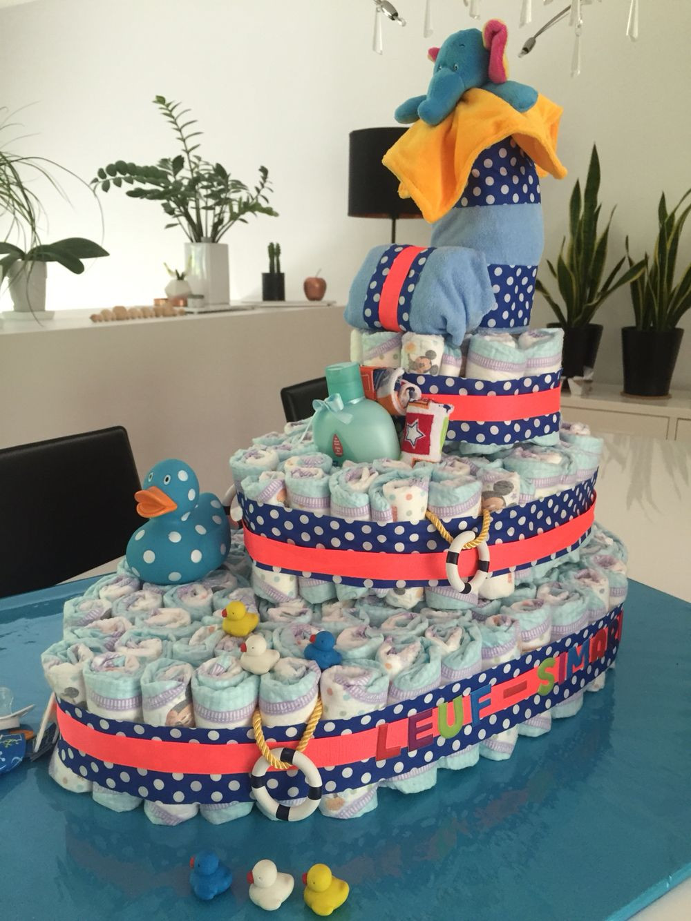Diy Baby Shower Diaper Cake
 Homemade diaper cake boat shape baby shower gâteau de