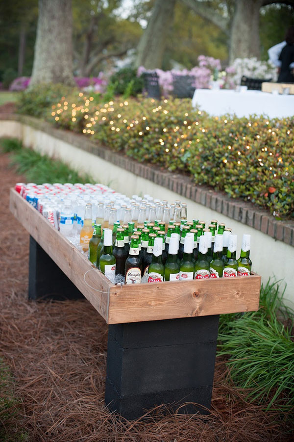DIY Backyard Wedding Ideas
 15 Creative Ways to Serve Drinks for Outdoor Wedding Ideas