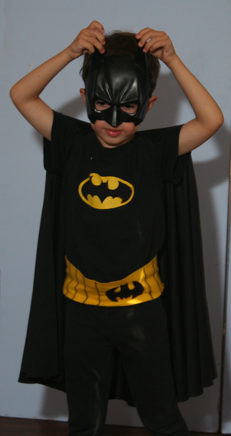 DIY Batman Costume Toddler
 More DIY costumes for kids