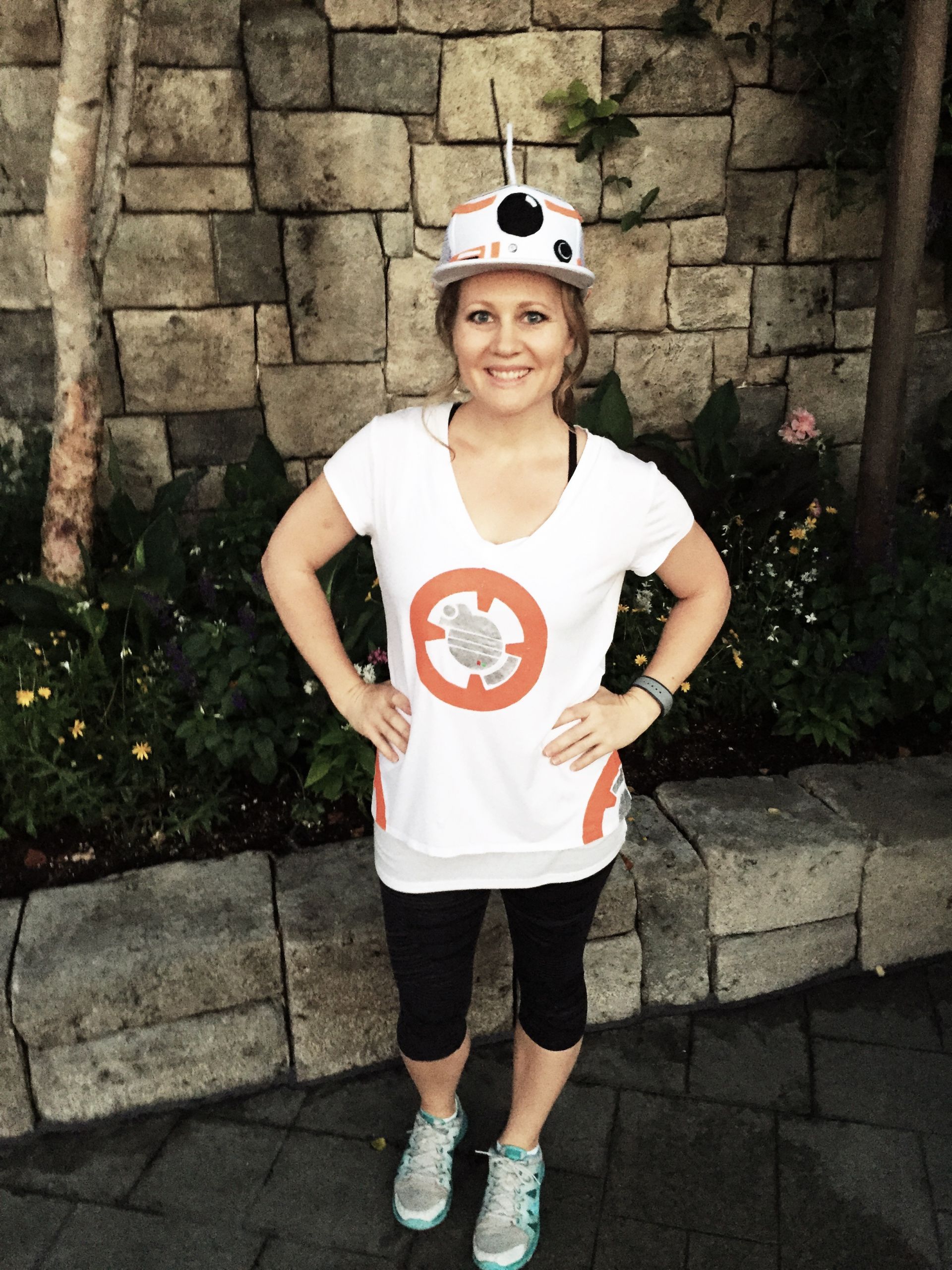 DIY Bb8 Costume
 DIY BB 8 Droid Hat & Shirt Costume — All for the Boys