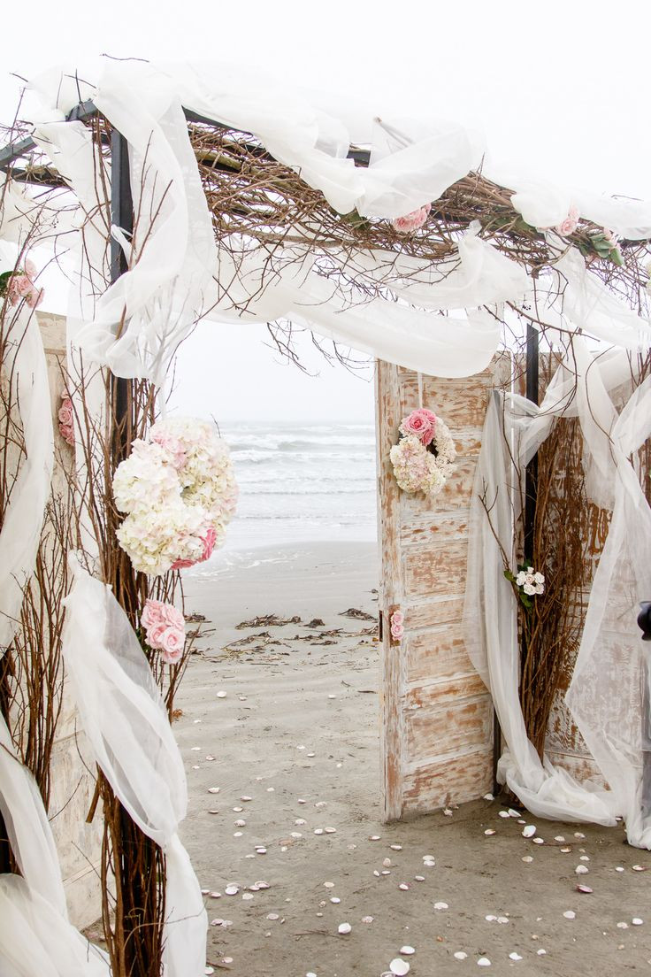 DIY Beach Wedding
 40 DIY Beach Wedding Ideas Perfect For A Destination