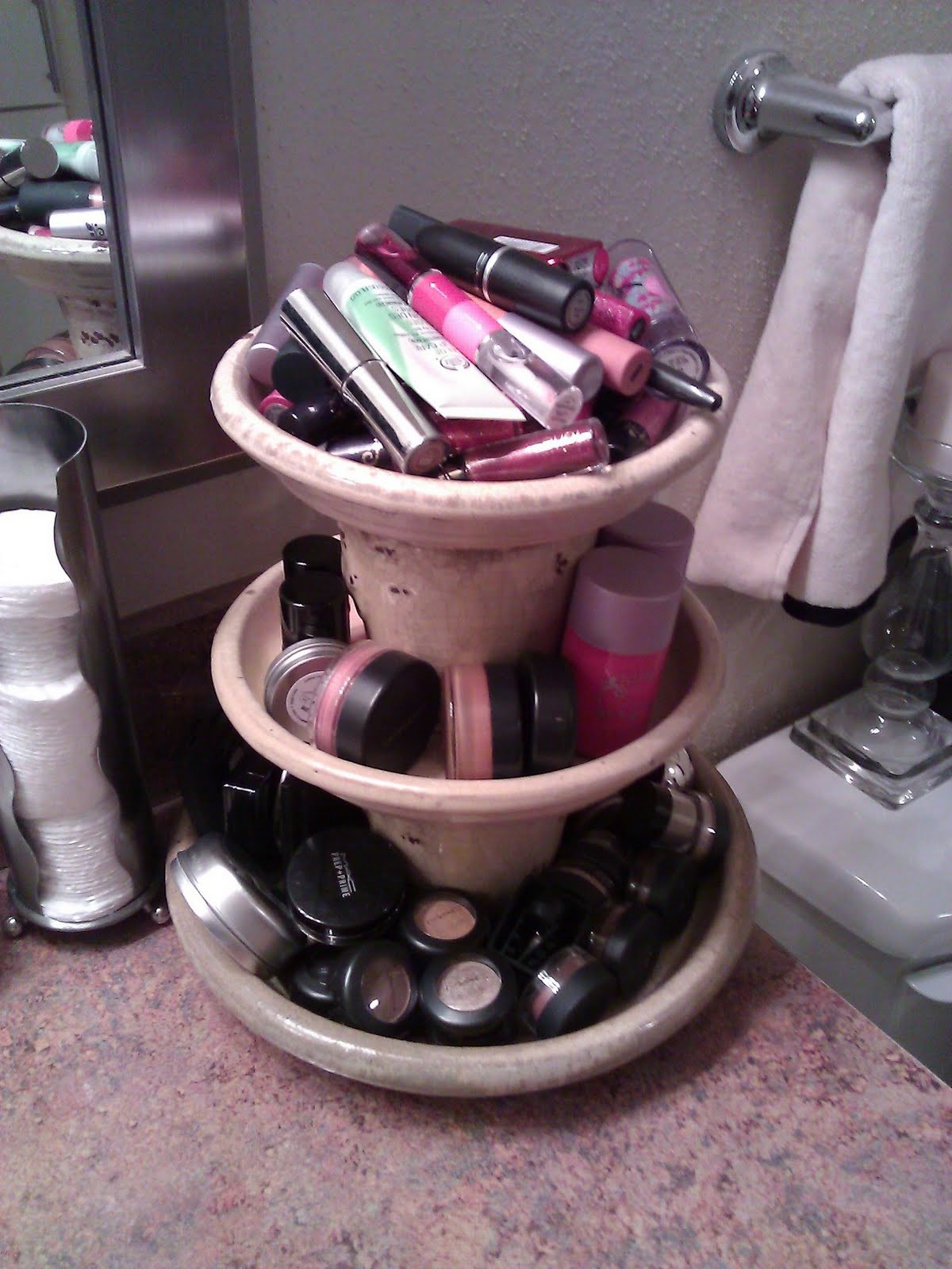 DIY Beauty Organizers
 These 22 DIY Makeup Storage Ideas Will Have Your Vanity