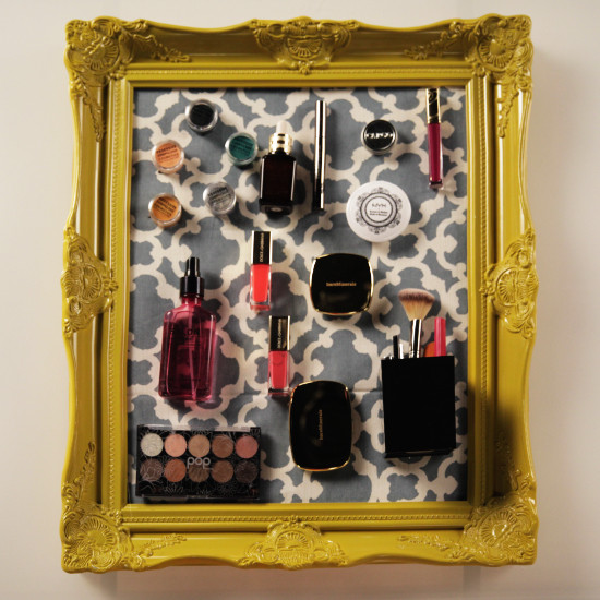 DIY Beauty Organizers
 DIY Magnetic Makeup Board Organizer