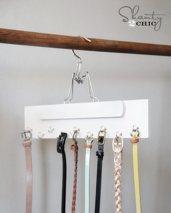 DIY Belt Organizer
 Closet Organization DIY Belt Hanger Shanty 2 Chic
