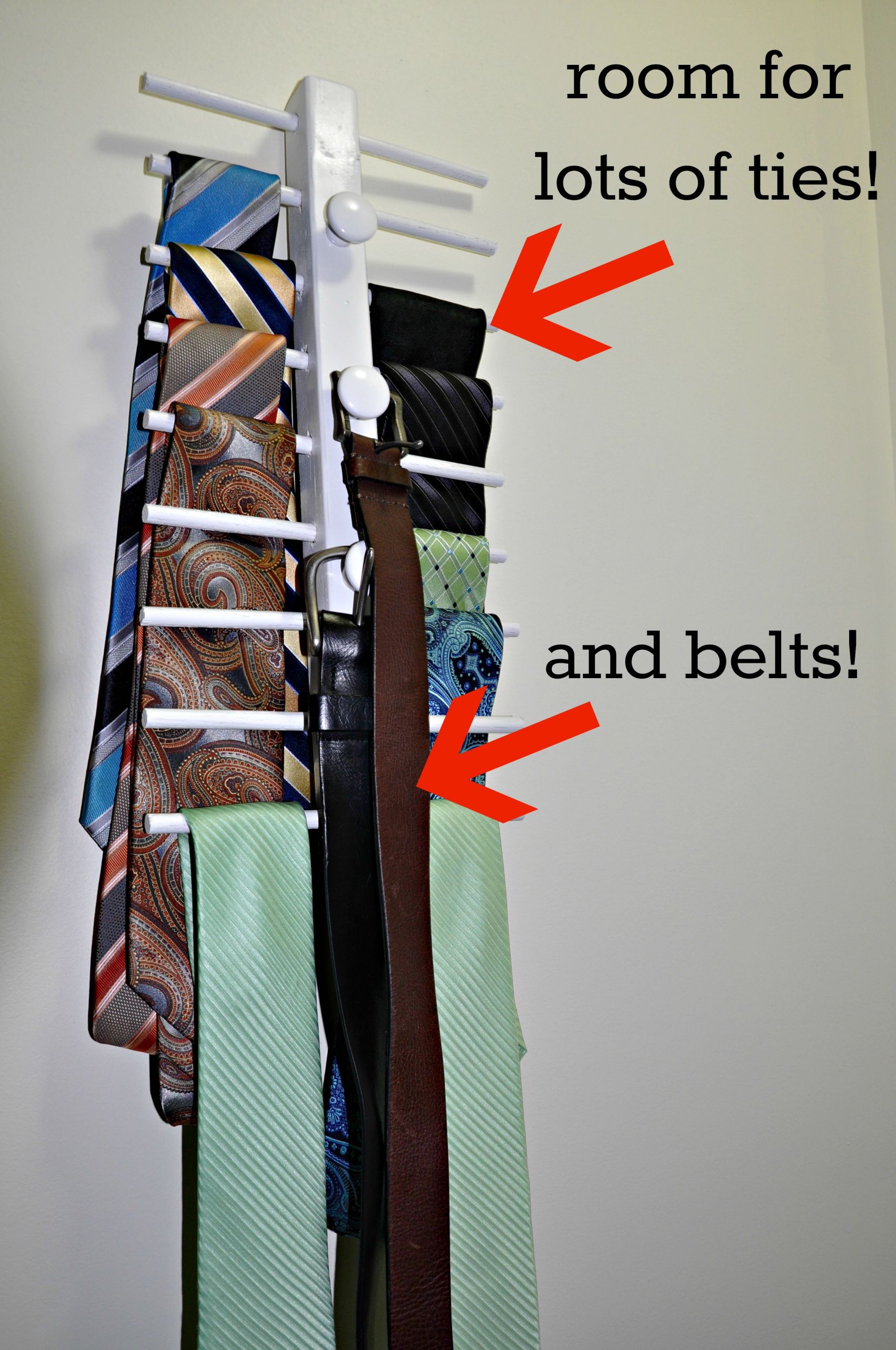 DIY Belt Rack
 DIY tie & belt rack joyosphere