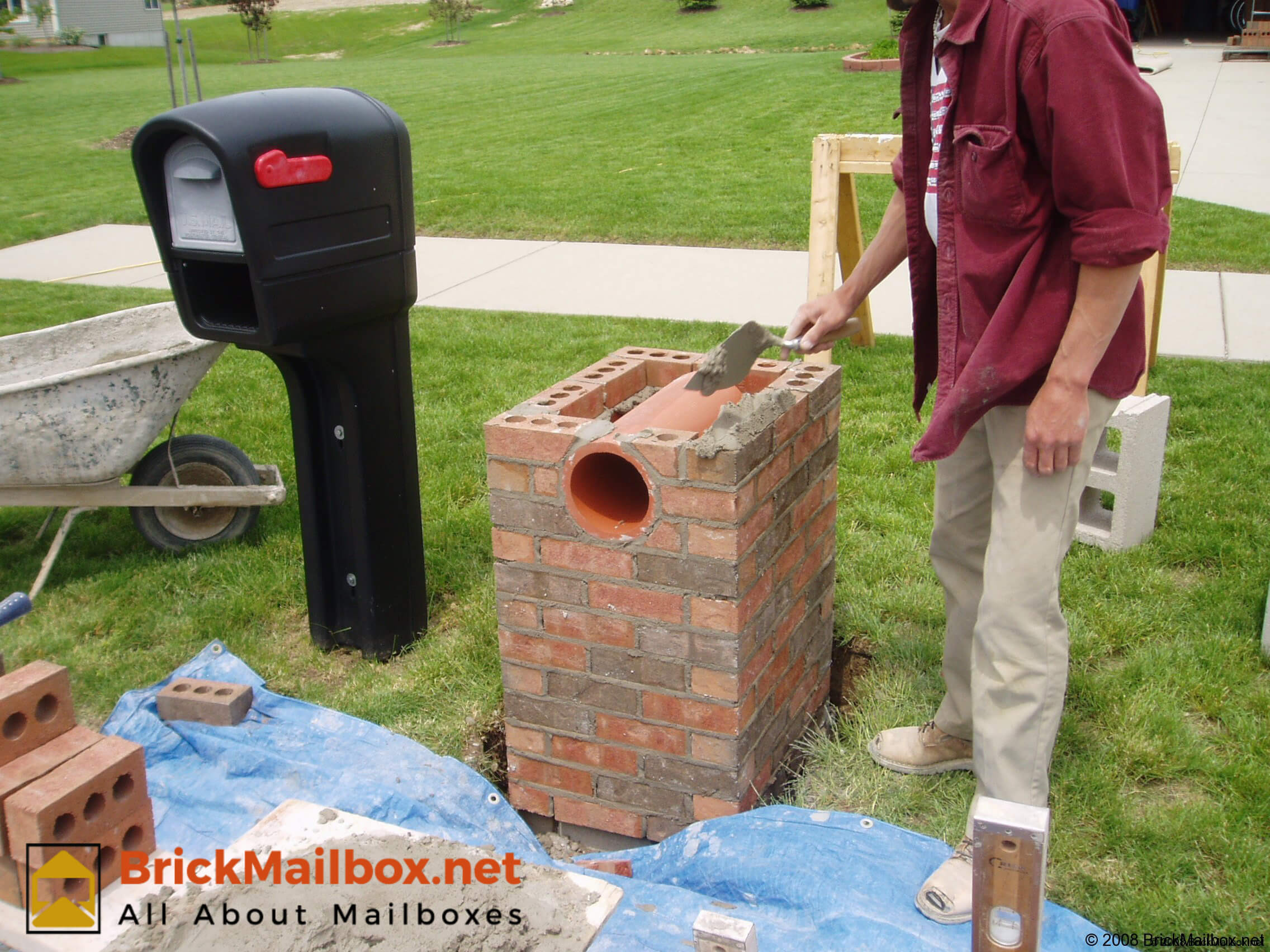 DIY Brick Mailbox
 How to build a brick mailbox like a top professional
