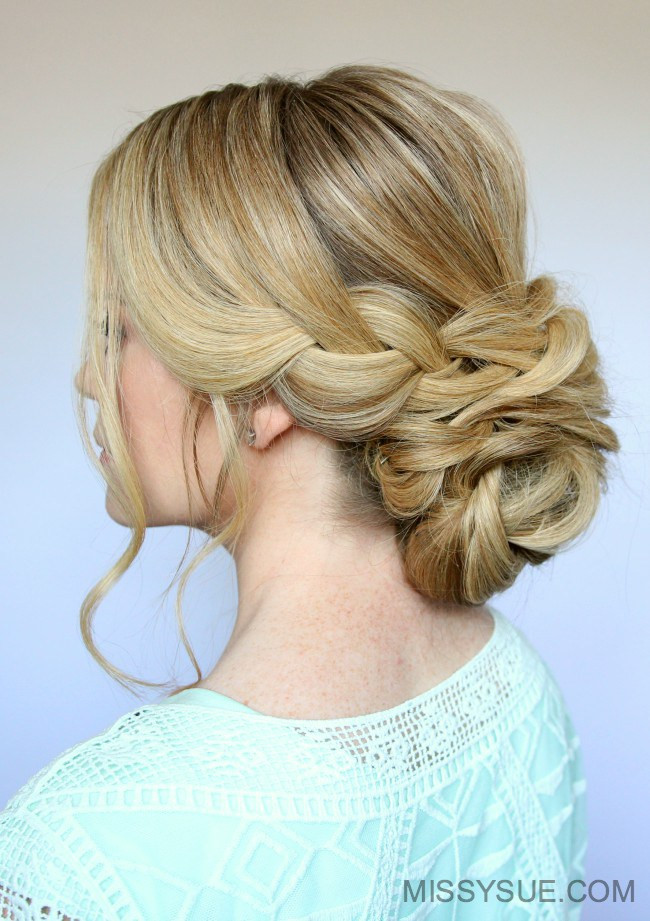 DIY Bun Hairstyle
 25 Low Bun Hairstyles That You Can Create Yourself