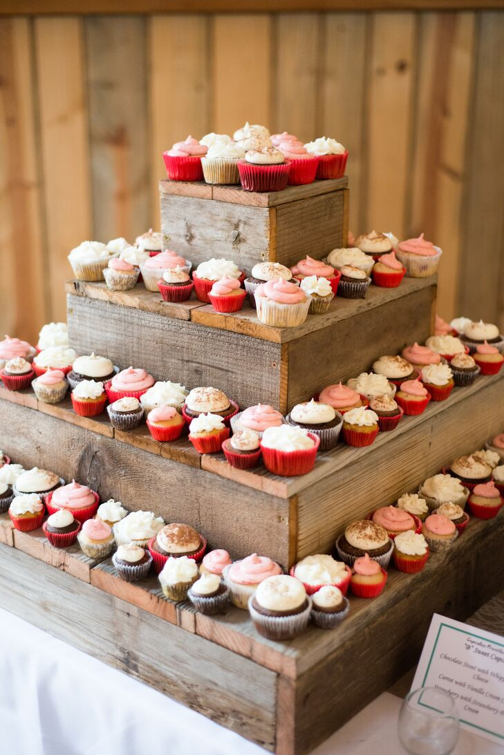 DIY Cake Stands Wedding
 DIY Barn Wood Cupcake Stand Dessert Table