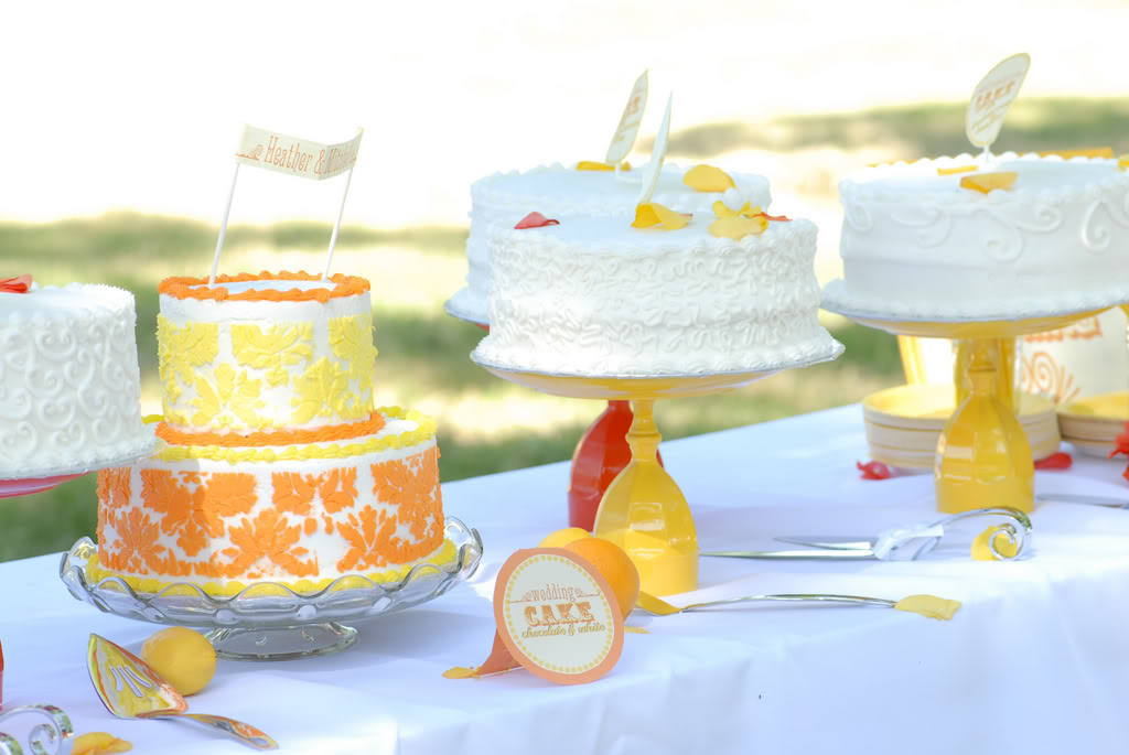 DIY Cake Stands Wedding
 Pretty DIY Wedding Cake Stand