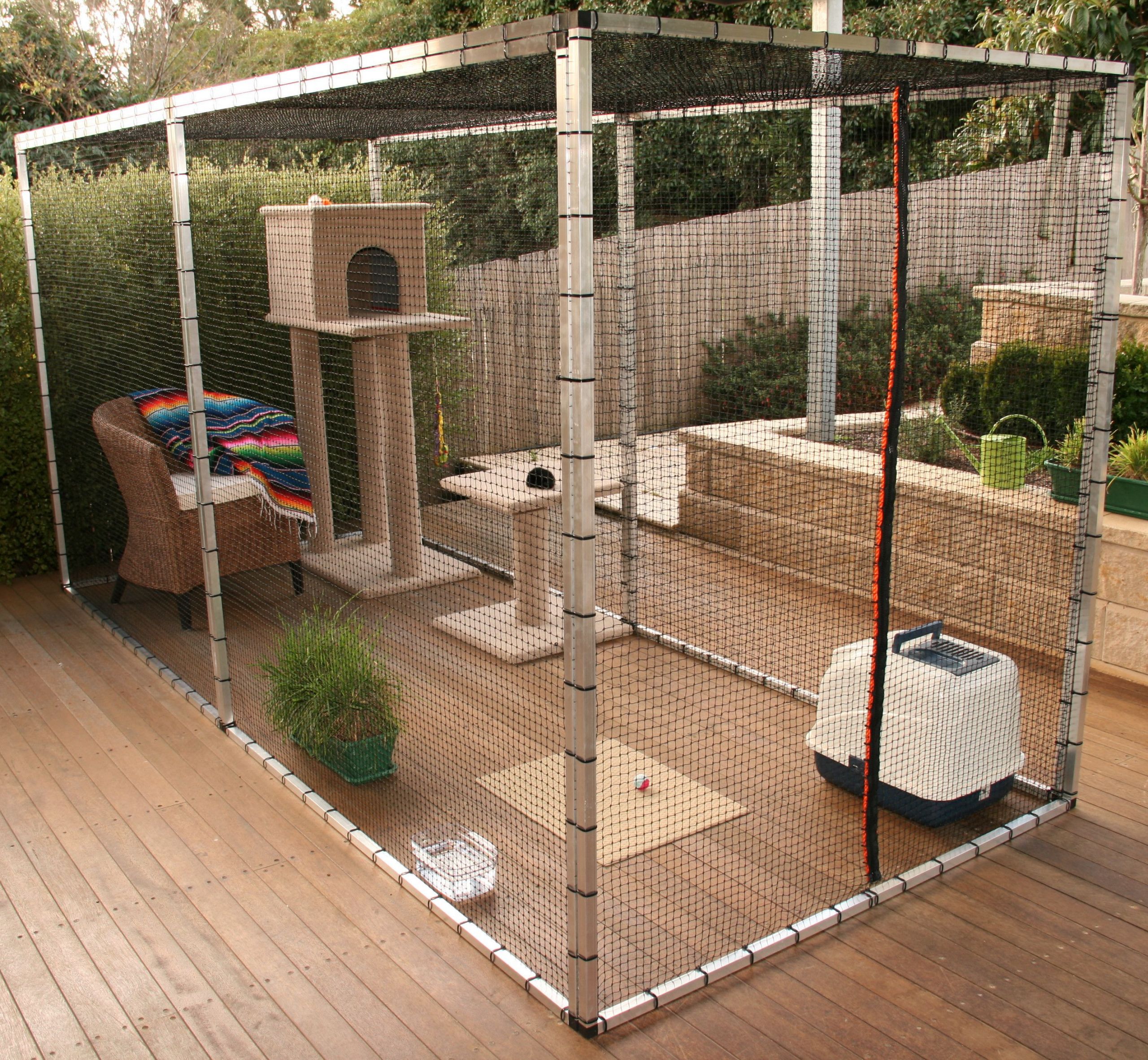 DIY Cat Outdoor Enclosure
 Safety Outdoors Cat Enclosures & Cages