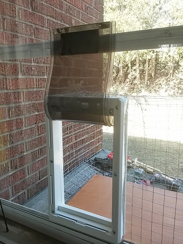 DIY Cat Outdoor Enclosure
 Another awesome outdoor cat enclosure