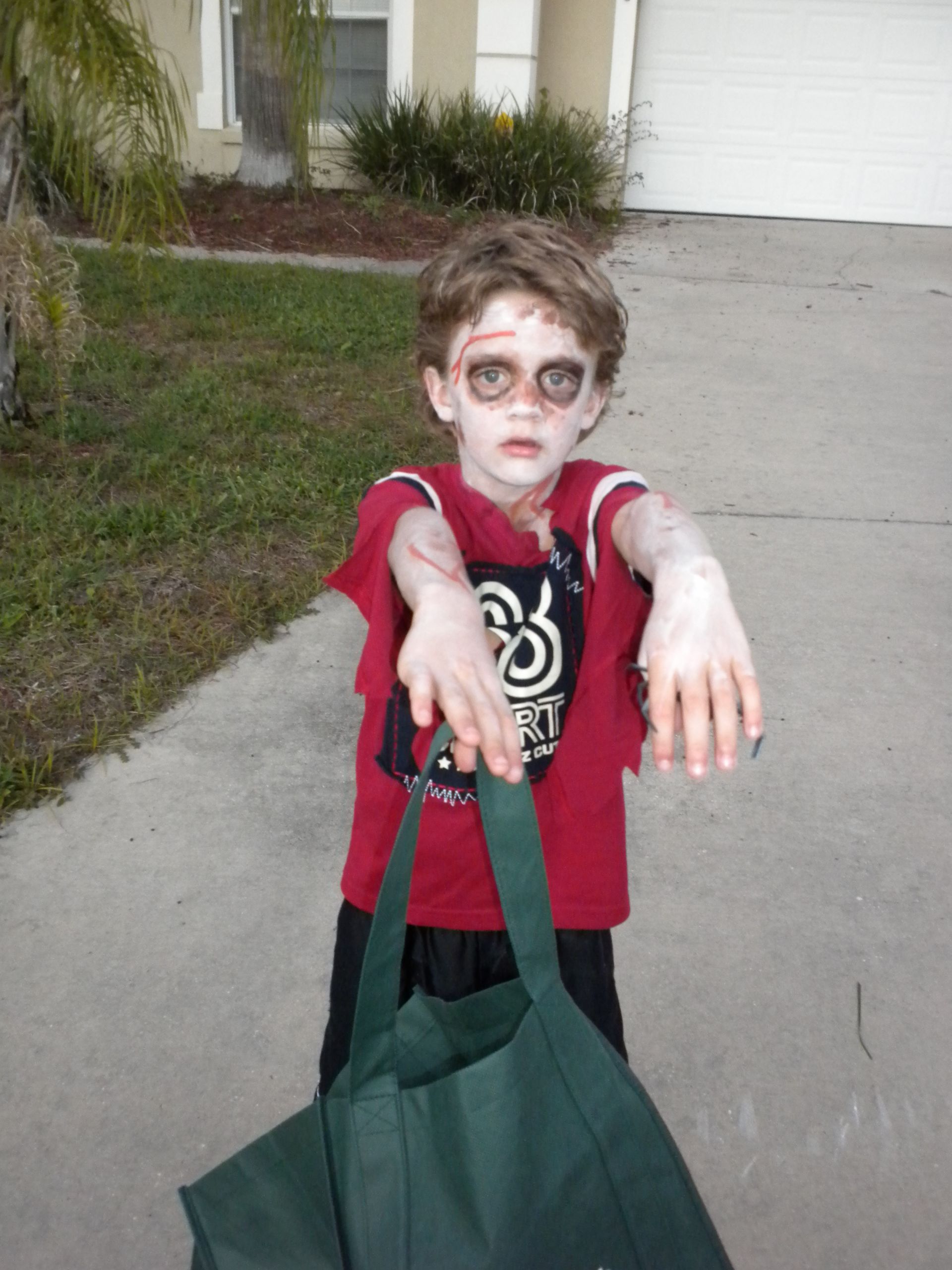 Diy Child Zombie Costume
 301 Moved Permanently