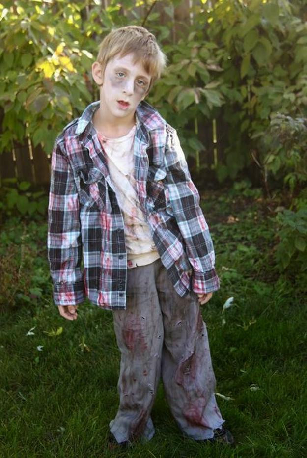 Diy Child Zombie Costume
 18 DIY Zombie Costume Ideas DIY Ready