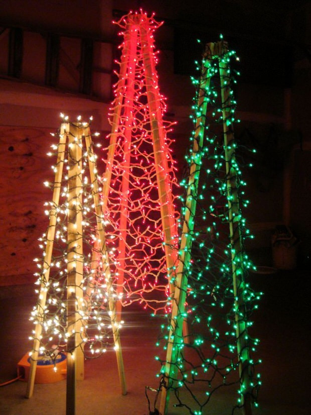 DIY Christmas Light Tree
 DIY Outdoor Christmas Decorating