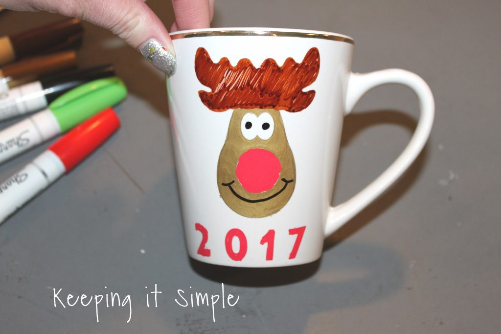 DIY Christmas Mug
 DIY Personalized Christmas Mugs • Keeping it Simple