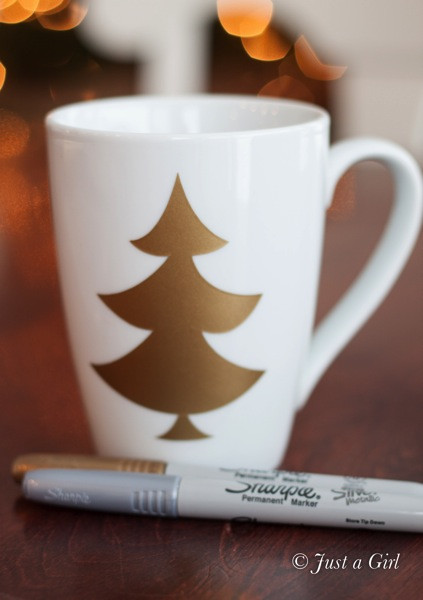 DIY Christmas Mug Gifts
 Happy Holidays Gift Idea DIY Christmas Mugs Tatertots