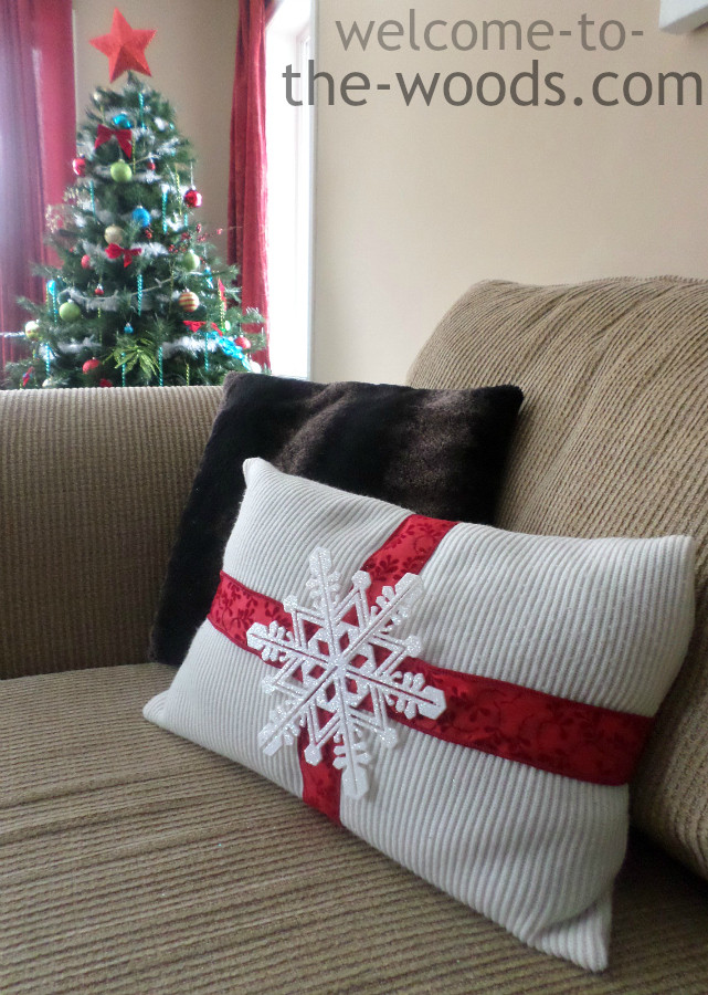 DIY Christmas Pillows
 Christmas DIY Pillow Wel e to the Woods