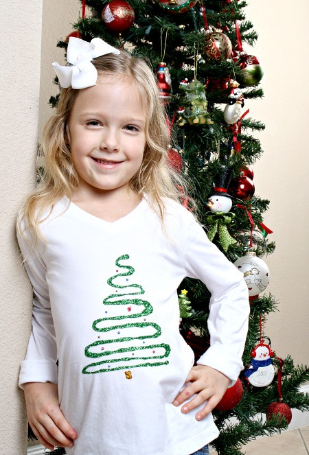 DIY Christmas Shirt
 Easy Christmas Tree Shirt for Kids