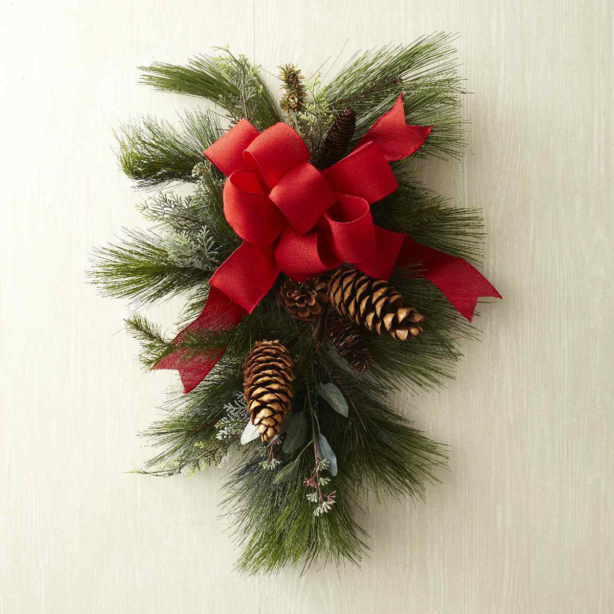 DIY Christmas Swags
 How to Make a Christmas Swag Wreath for Your Front Door