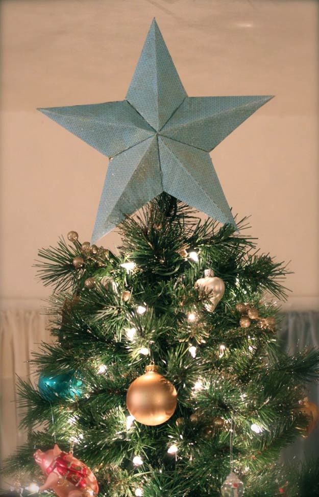 DIY Christmas Tree Star
 15 DIY Christmas Tree Topper Ideas For This Holiday Season