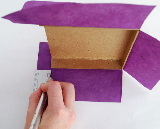 DIY Clamshell Box
 Build a Custom made Clamshell Box for Your Book