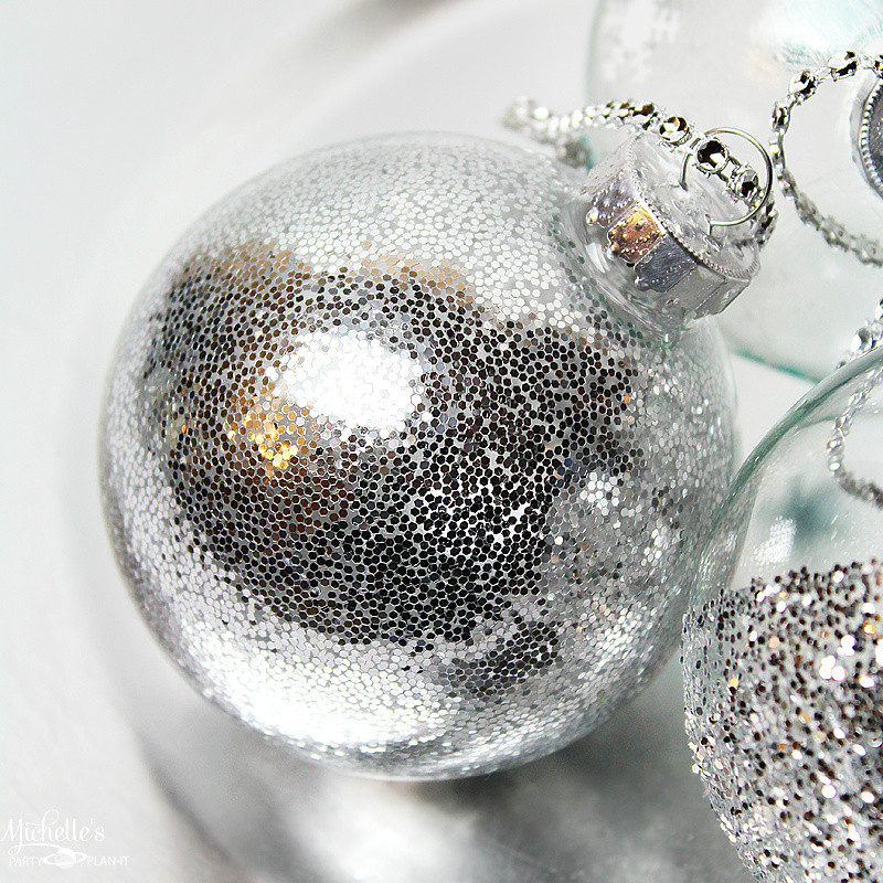 DIY Clear Christmas Ornaments
 DIY Ideas to Decorate Clear Ornaments Creative Juice