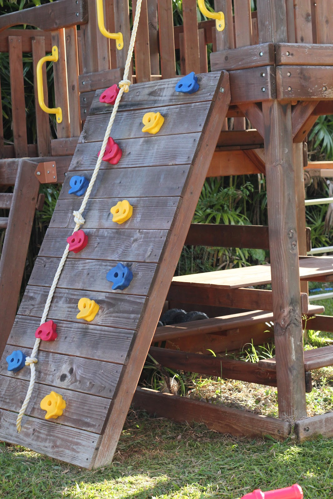 DIY Climbing Wall For Toddlers
 DIY Wood Staining a Kids Swing Set