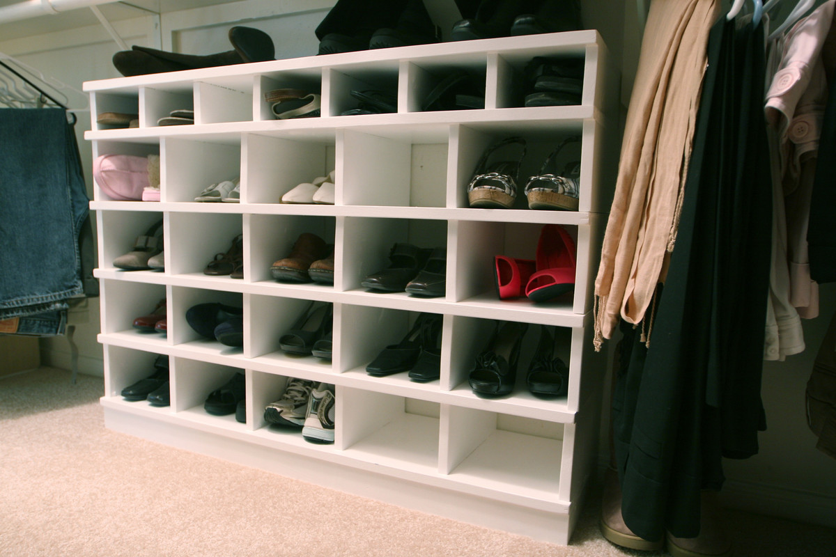 DIY Closet Shoe Organizer
 Ana White