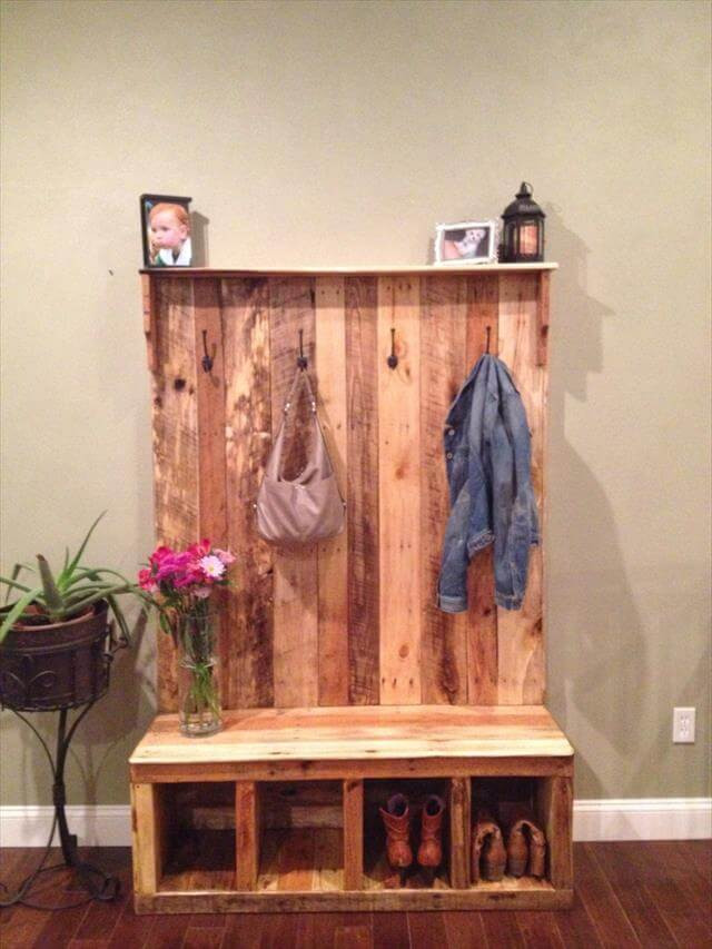 DIY Coat Rack With Shelf
 10 Reclaimed Wood Pallet Coat Rack
