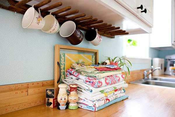 DIY Coffee Mug Rack
 15 Insanely Cool DIY Coffee Storage Ideas