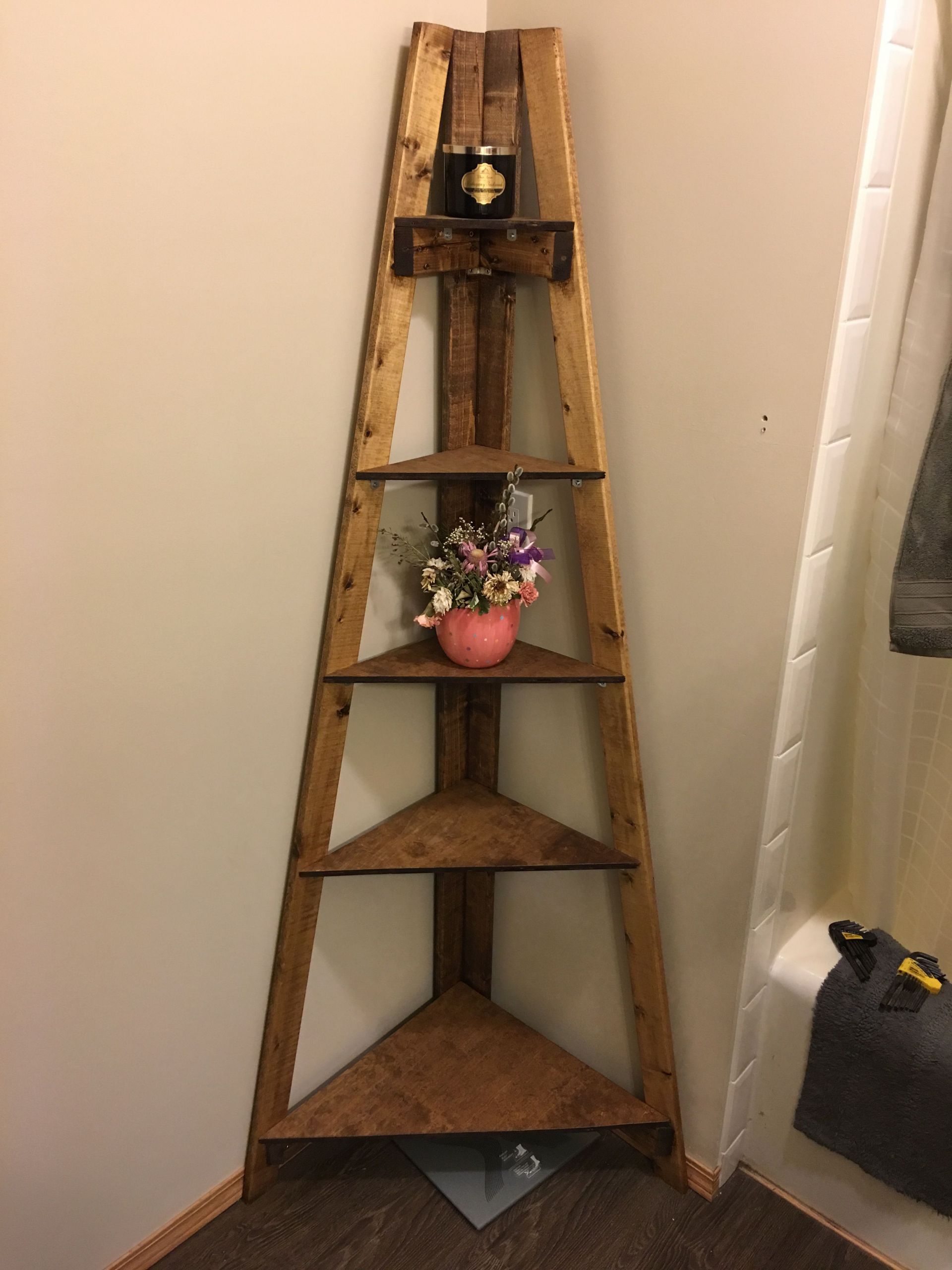 DIY Corner Shelf Plans
 DIY bathroom corner ladder shelf